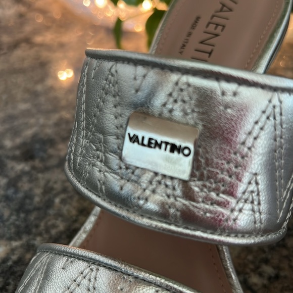 Valentino Jackie Silver Metallic Leather Sandals - Picture 6 of 10